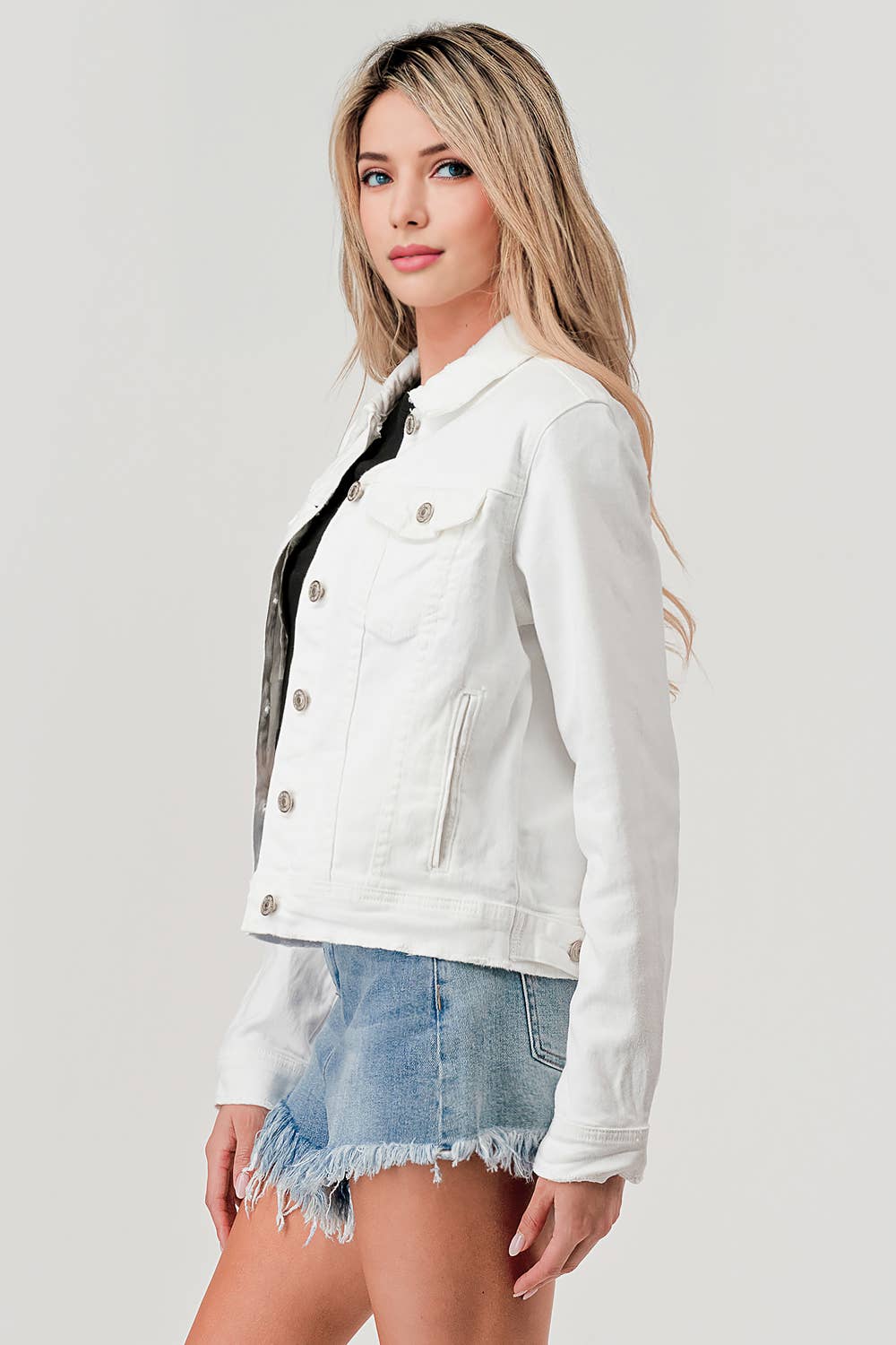 CLASSIC WHITE DENIM JACKET