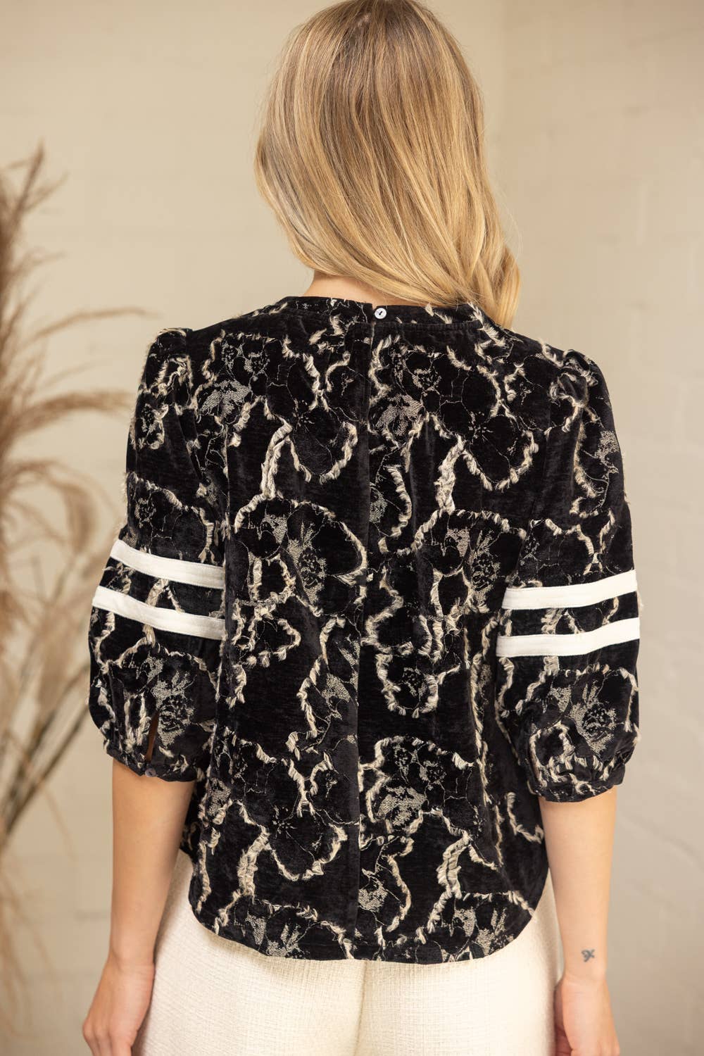 Stripe Detailed Sleeve Burn Out Velvet Top